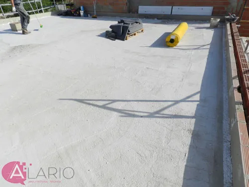 Impermeabilización de cubierta con lámina de EPDM. Preparación del soporte